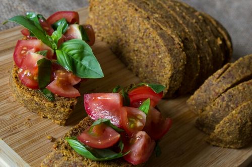 Raw Seitan: A Healthy Alternative to Bread and Cookie 